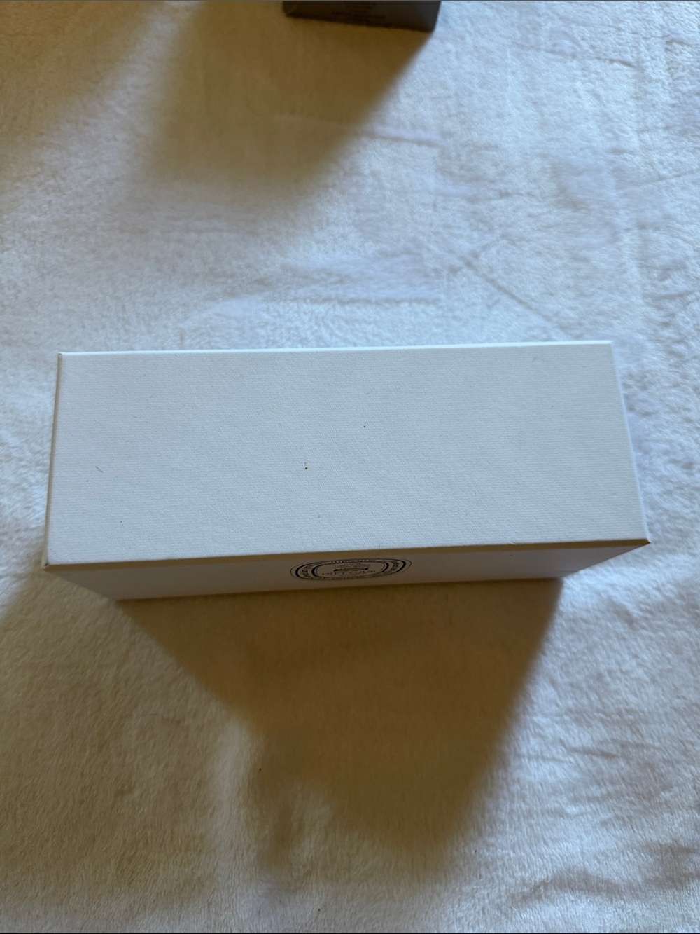 Diptyque candle box packaging - Picture 9 of 9